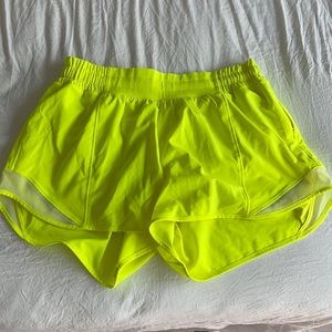 Lululemon 4” Hotty Hot shorts size 4